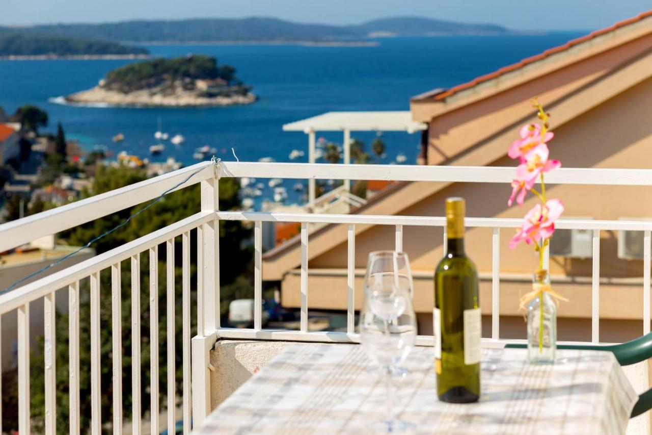 Apartments Dora Hvar Town Buitenkant foto